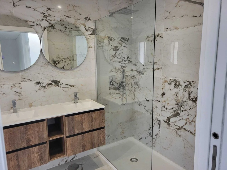 Moradia T4 para Venda em Corroios Foto 35