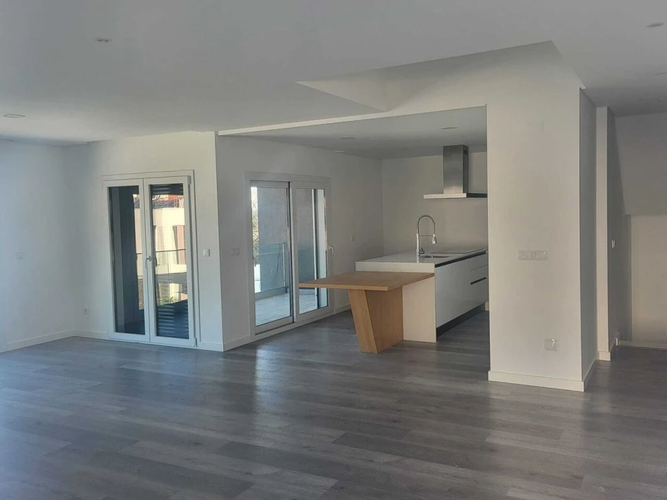 Moradia T4 para Venda em Corroios Foto 49