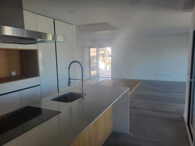 Moradia T4 para Venda em Corroios Foto 44