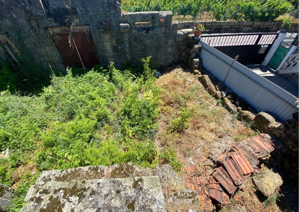 Moradia T4 para Venda em Lajeosa do Dão Foto 6