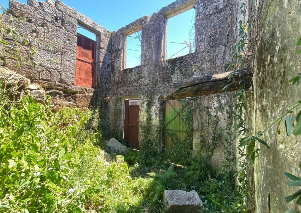 Moradia T4 para Venda em Lajeosa do Dão Foto 21