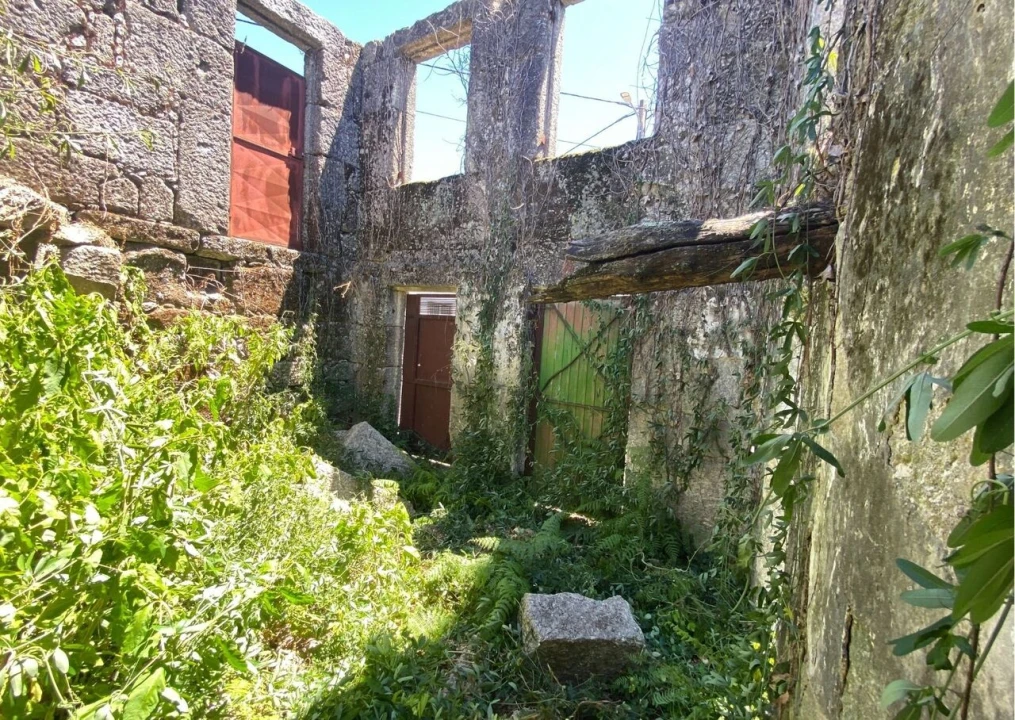 Moradia T4 para Venda em Lajeosa do Dão Foto 22