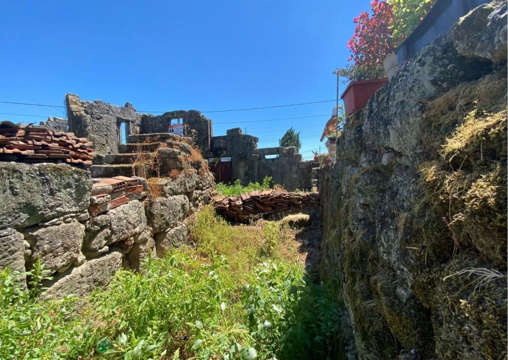 Moradia T4 para Venda em Lajeosa do Dão Foto 30