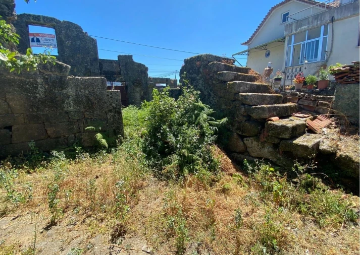 Moradia T4 para Venda em Lajeosa do Dão Foto 34