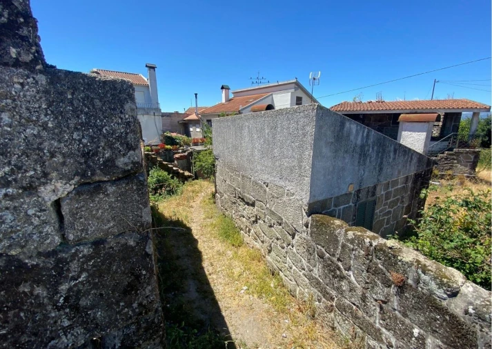 Moradia T4 para Venda em Lajeosa do Dão Foto 41