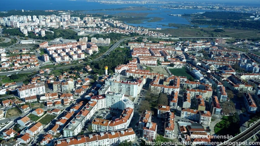 Loja para Venda em Corroios Foto 1