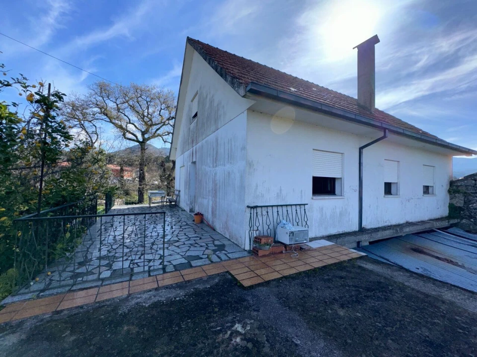 Moradia T4 para Venda em Segude Foto 2