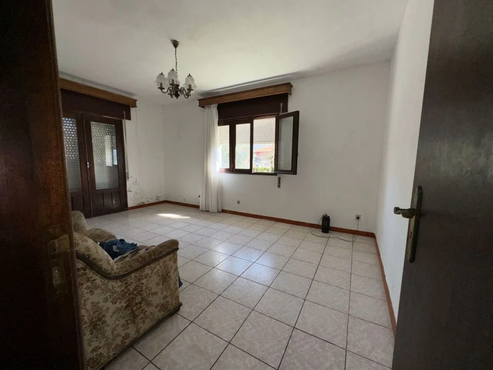 Moradia T4 para Venda em Segude Foto 9