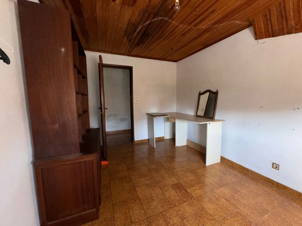 Moradia T4 para Venda em Segude Foto 14