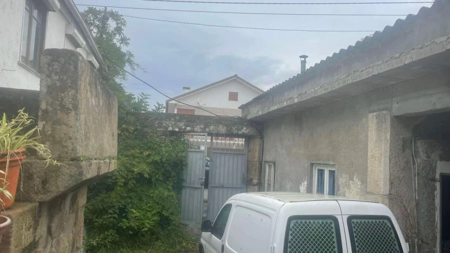 Moradia T4 para Venda em Bela Foto 3