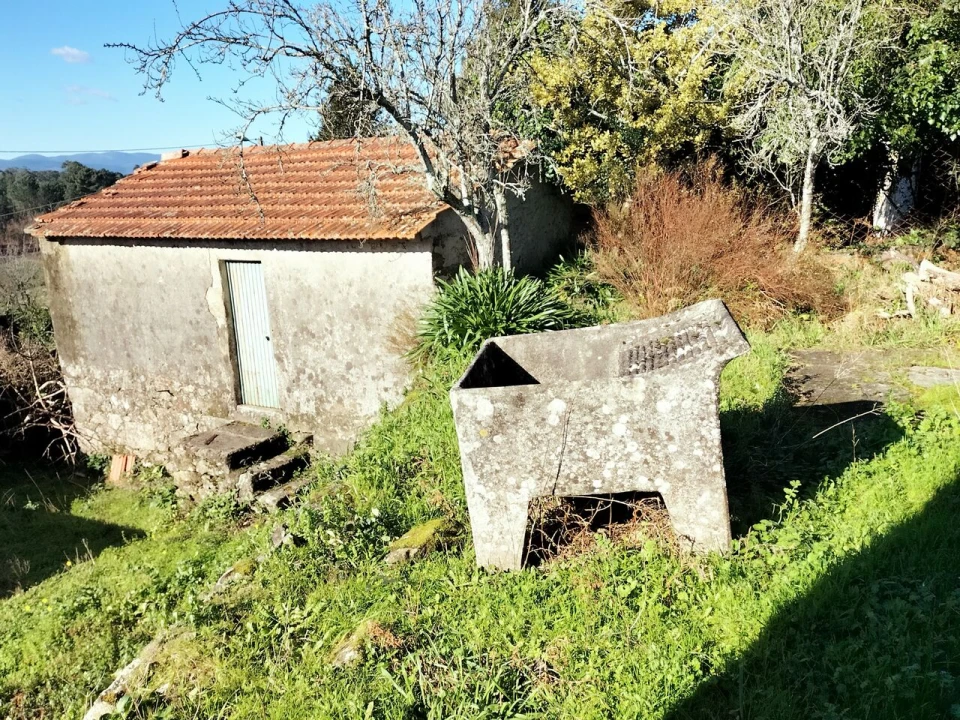 Moradia T2 para Venda em Cornes Foto 6