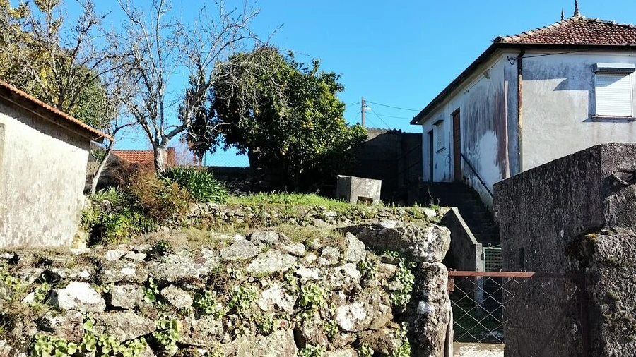 Moradia T2 para Venda em Cornes