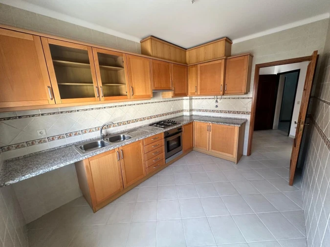 Apartamento T2 para Venda em São João Baptista Foto 8