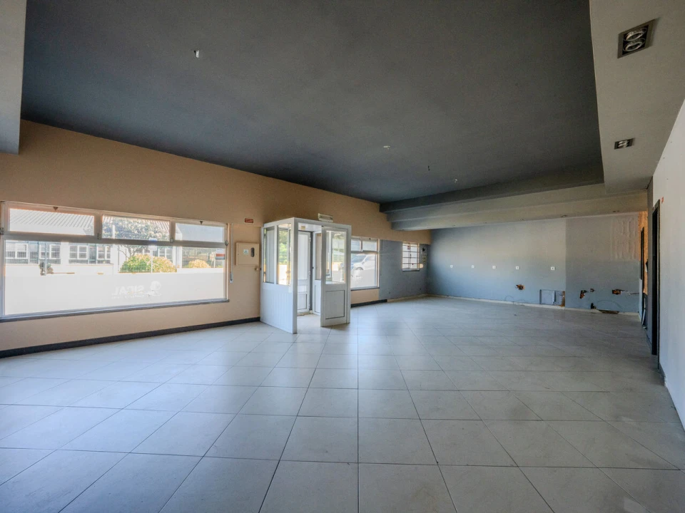 Loja para Venda em Marinha Grande Foto 3