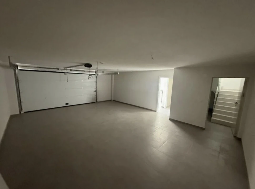 Moradia T4 para Venda em Corroios Foto 24