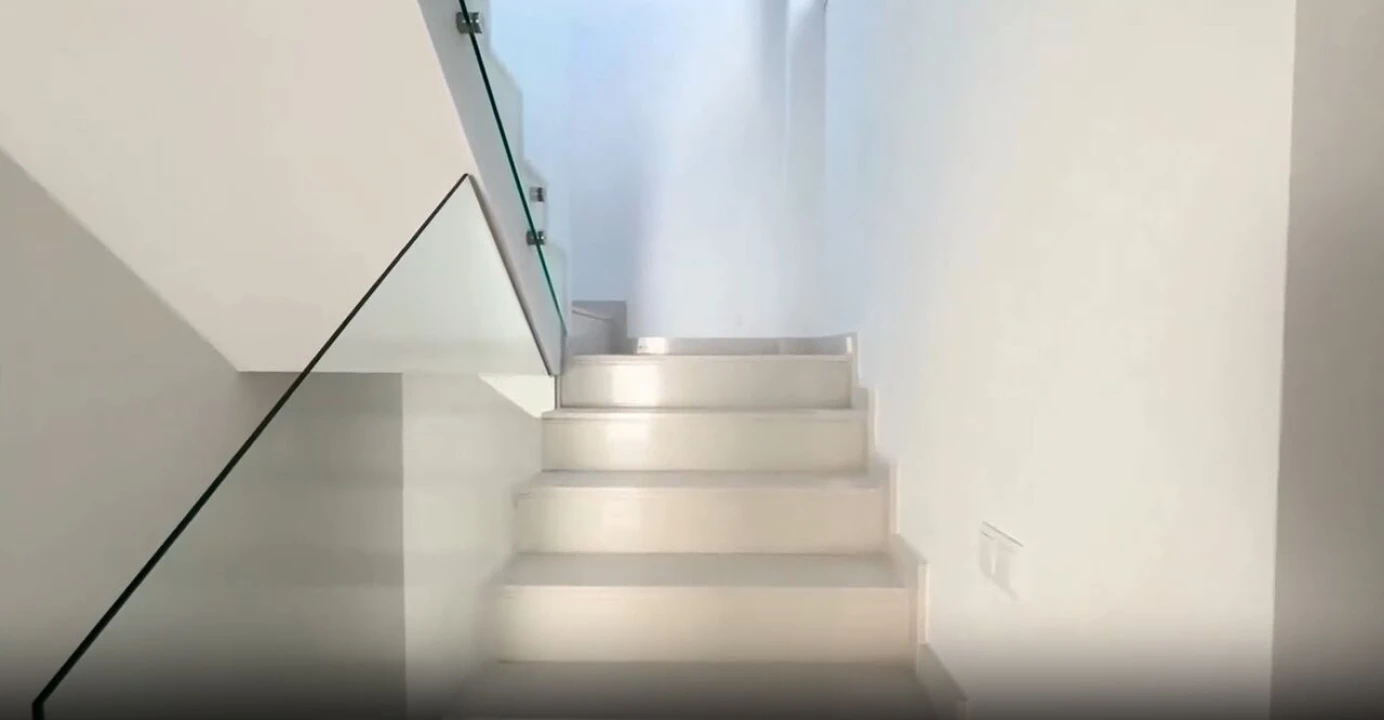 Moradia T4 para Venda em Corroios Foto 27