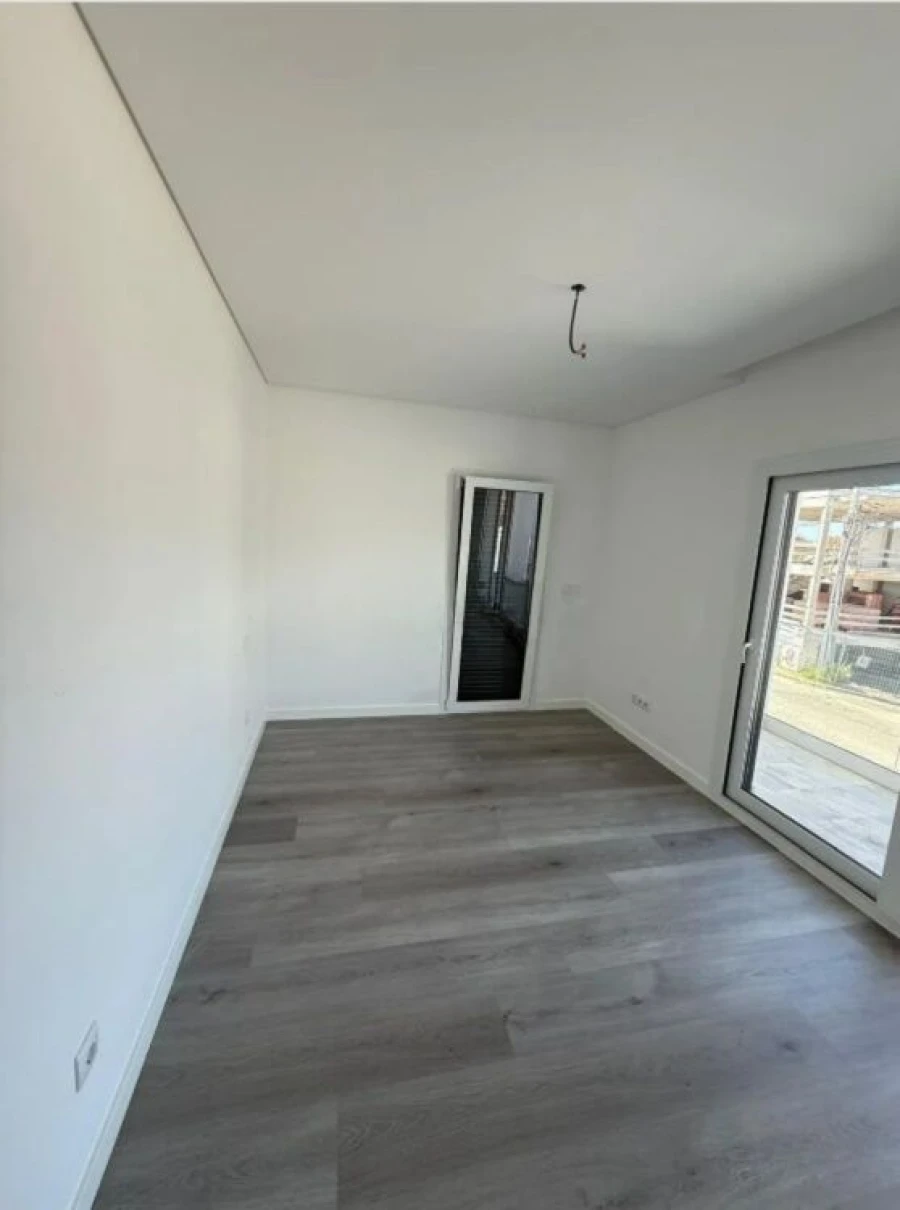 Moradia T4 para Venda em Corroios Foto 10