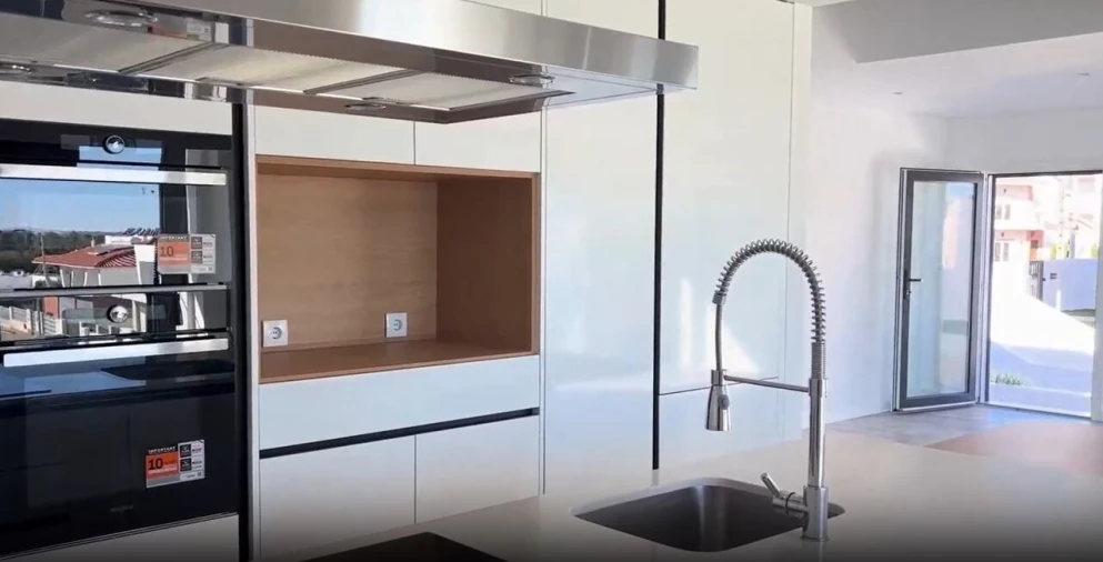 Moradia T4 para Venda em Corroios Foto 26