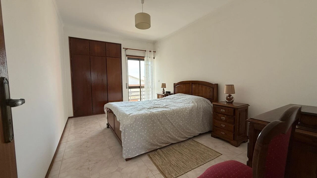 Apartamento T4 para Venda em Nazare Foto 6