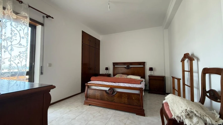 Apartamento T4 para Venda em Nazare Foto 5