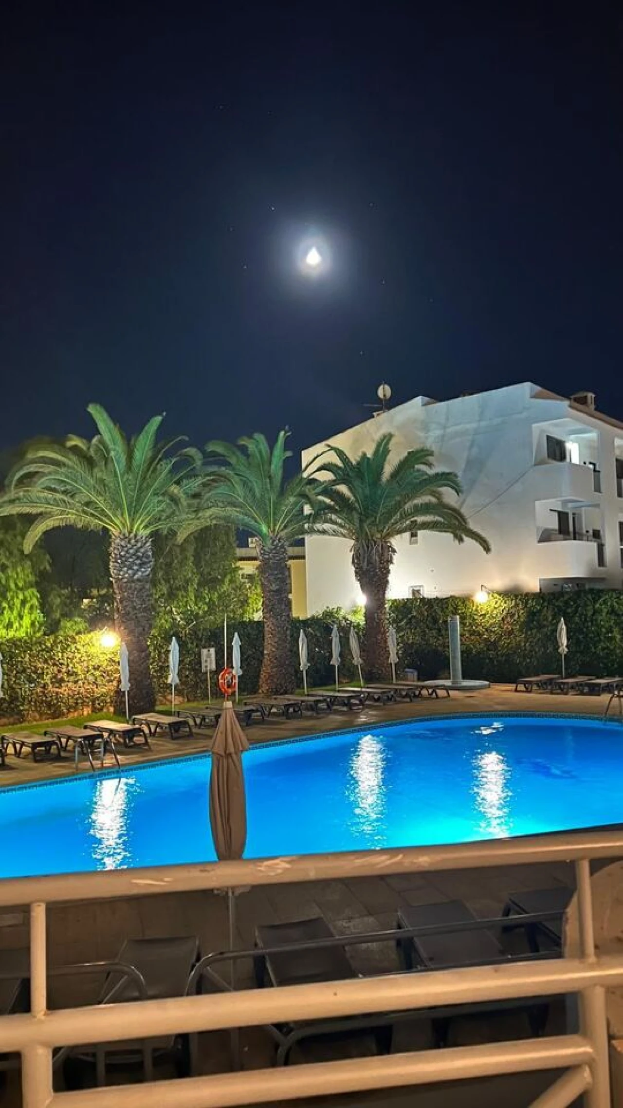 Apartamento T0 para Venda em Albufeira e Olhos de Água Foto 3