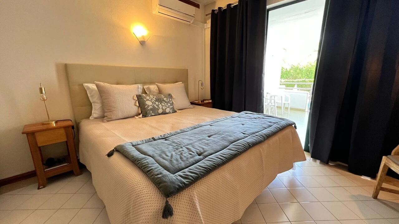 Apartamento T0 para Venda em Albufeira e Olhos de Água Foto 10