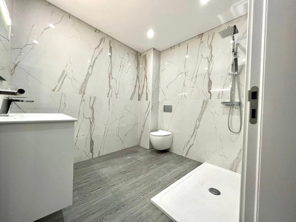 Apartamento T3 para Venda em Quelfes Foto 21