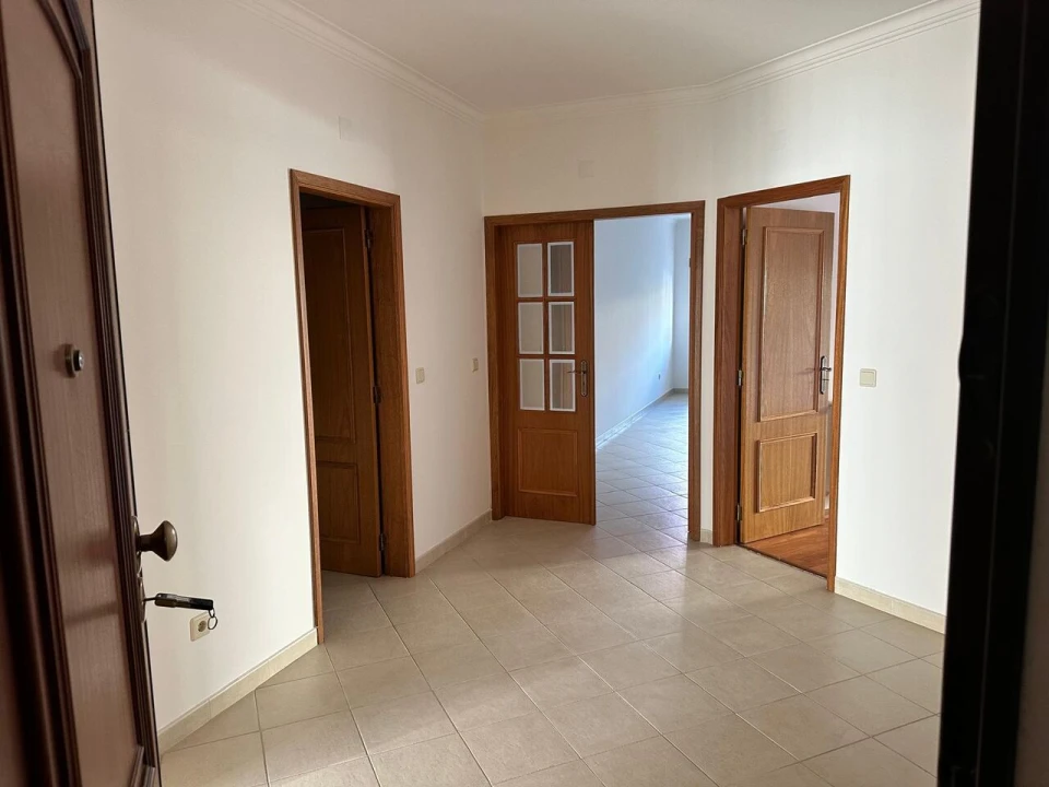 Apartamento T1 para Venda em São João Baptista Foto 1