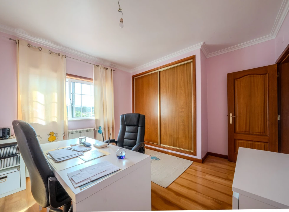 Moradia T4 para Venda em Maiorca Foto 28