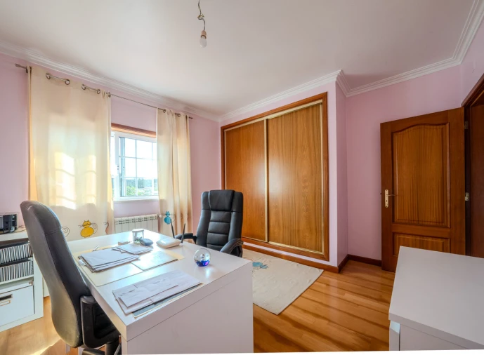 Moradia T4 para Venda em Maiorca Foto 28