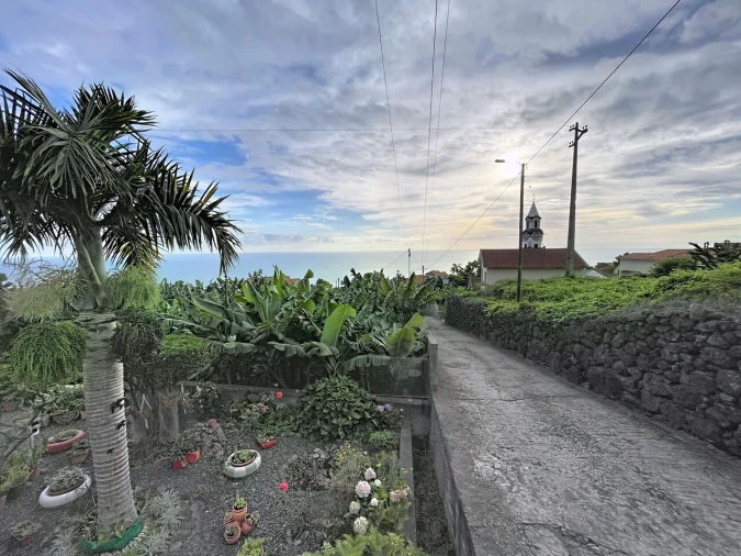 Terreno para Venda em Arco da Calheta Foto 2