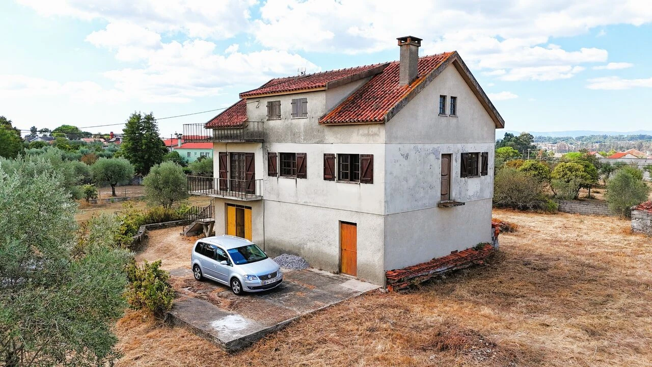 Moradia T3 para Venda em Lapa do Lobo Foto 3