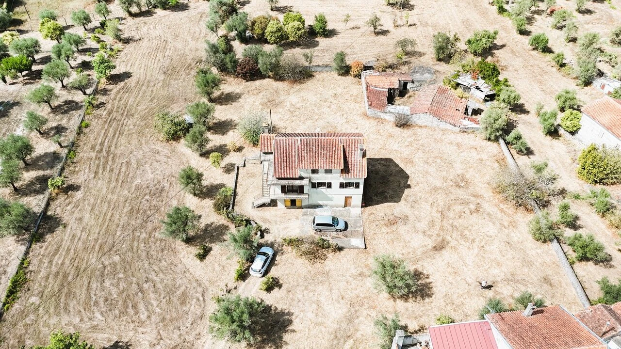 Moradia T3 para Venda em Lapa do Lobo Foto 13