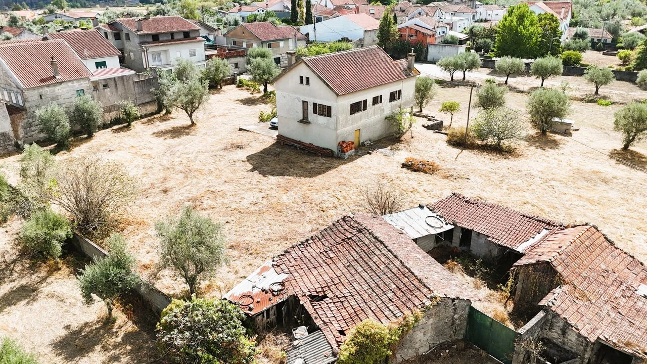 Moradia T3 para Venda em Lapa do Lobo Foto 10