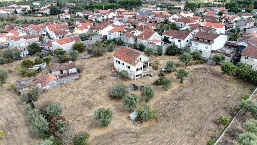 Moradia T3 para Venda em Lapa do Lobo Foto 17