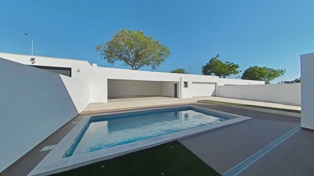 Moradia T5 para Venda em Nossa Sra de Fatima Foto 44