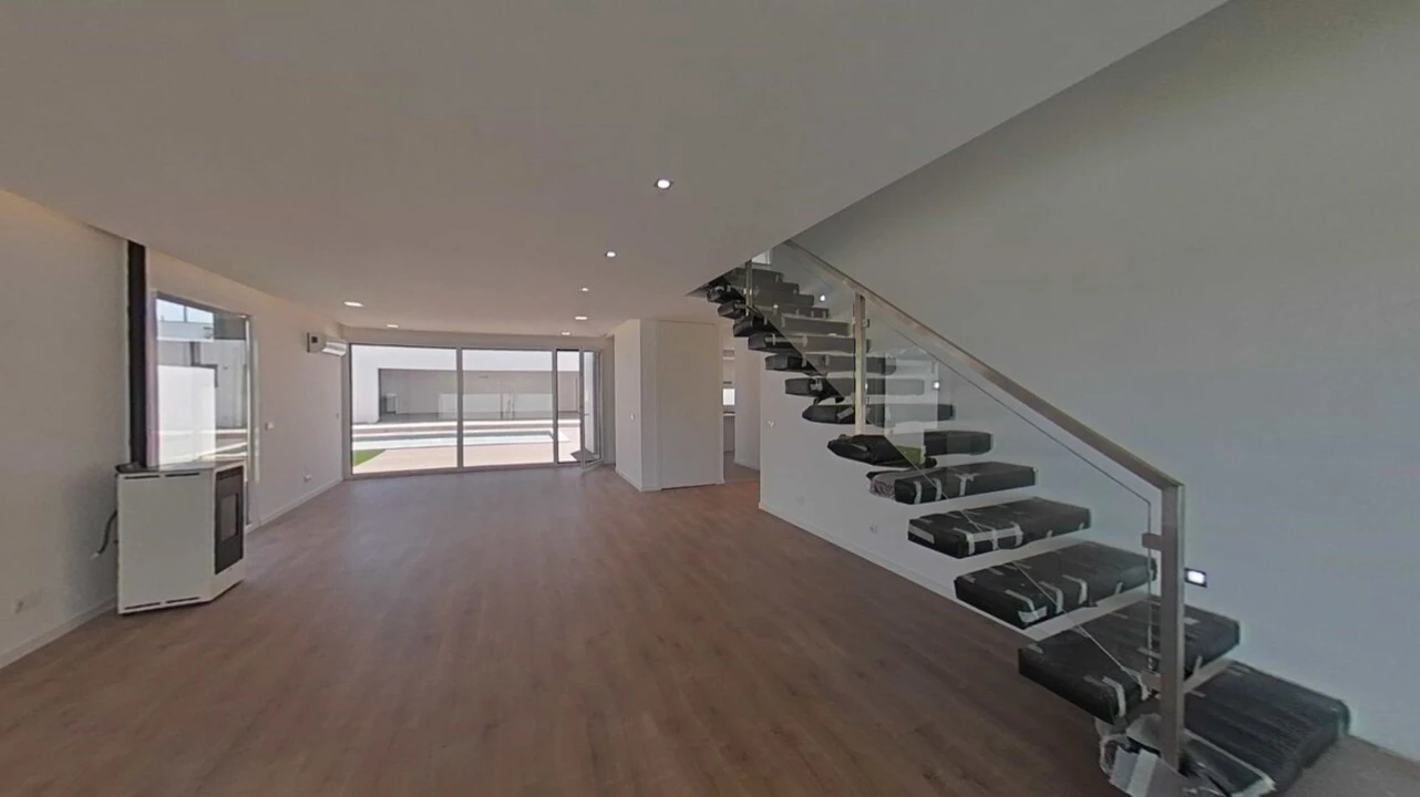 Moradia T5 para Venda em Nossa Sra de Fatima Foto 74