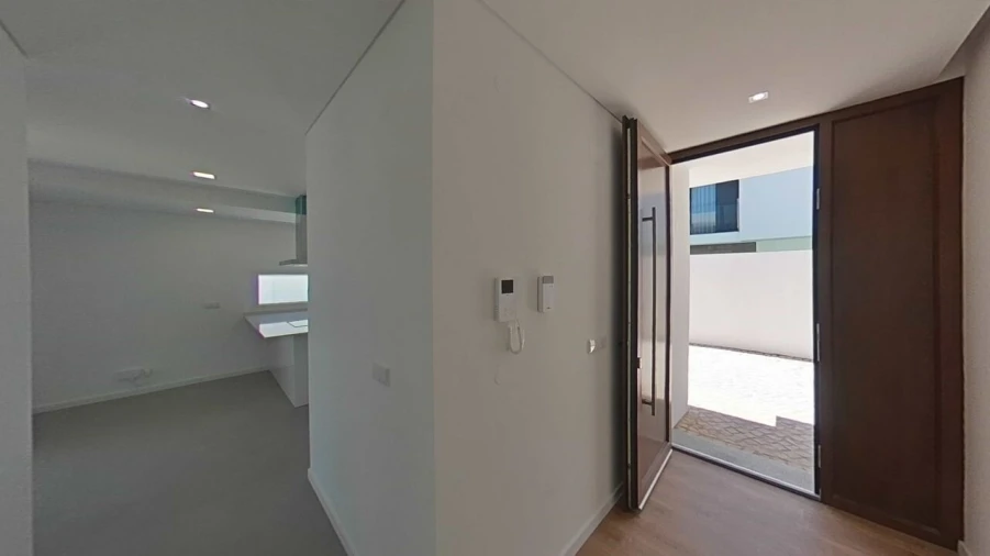 Moradia T5 para Venda em Nossa Sra de Fatima Foto 14