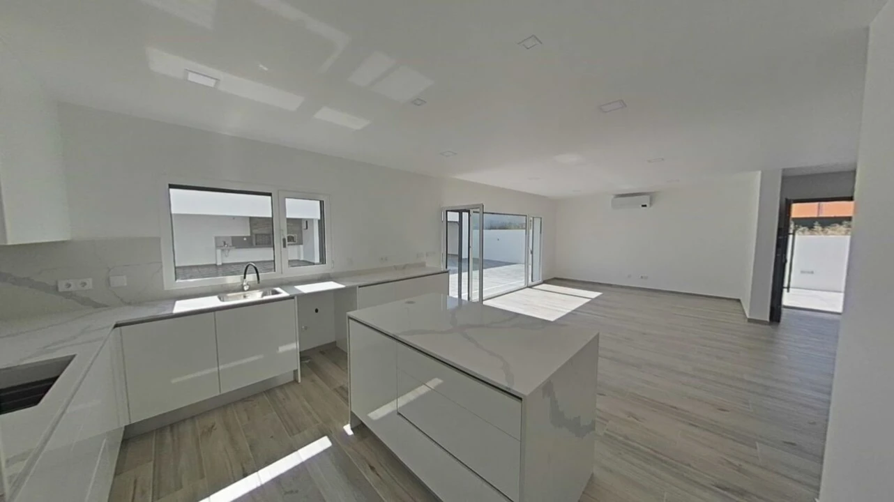 Moradia T4 para Venda em Nossa Sra de Fatima Foto 25