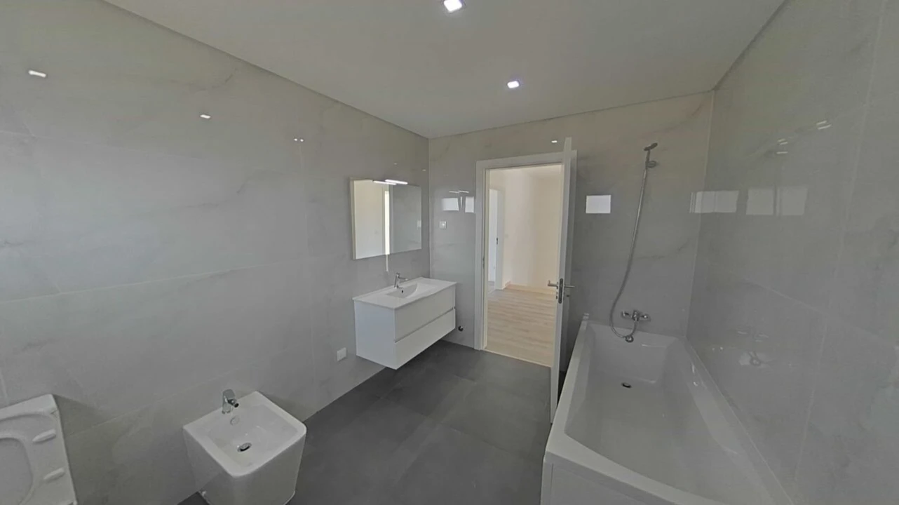 Moradia T4 para Venda em Nossa Sra de Fatima Foto 39