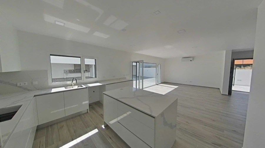 Moradia T4 para Venda em Nossa Sra de Fatima Foto 25