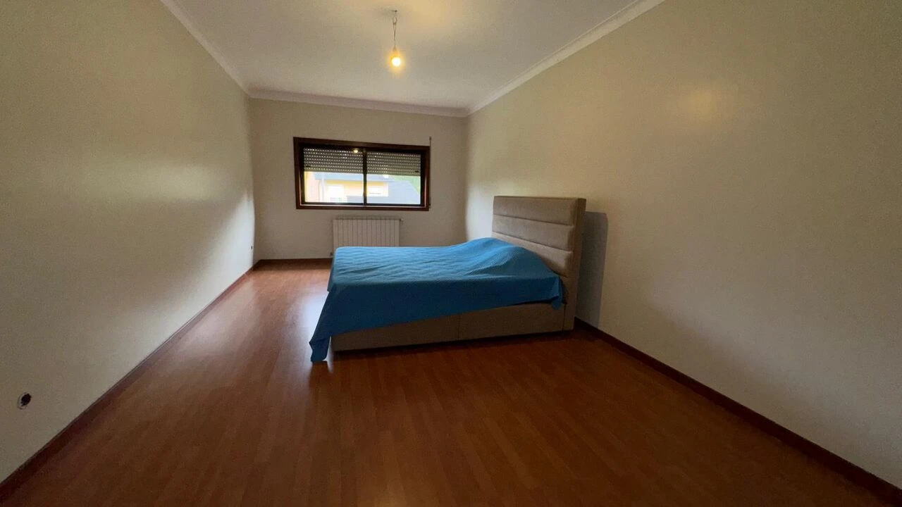 Moradia T5 para Venda em São Pedro da Torre Foto 14