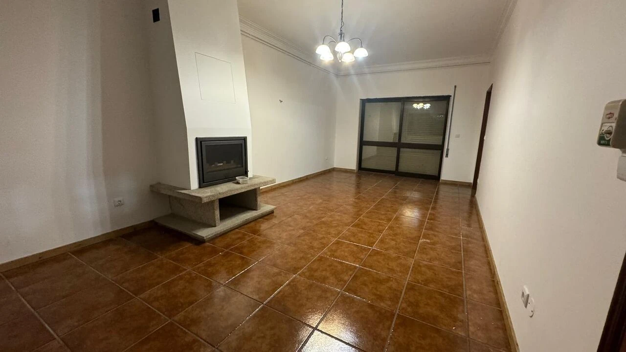 Moradia T5 para Venda em São Pedro da Torre Foto 33