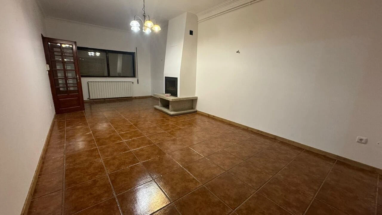 Moradia T5 para Venda em São Pedro da Torre Foto 34