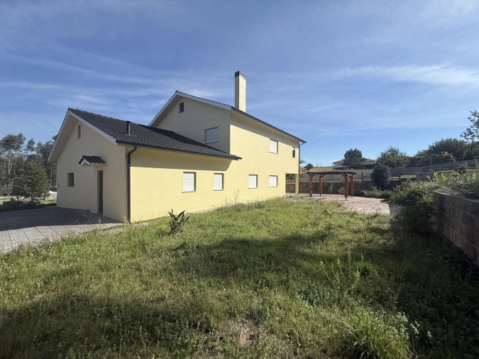 Moradia T5 para Venda em São Pedro da Torre Foto 4