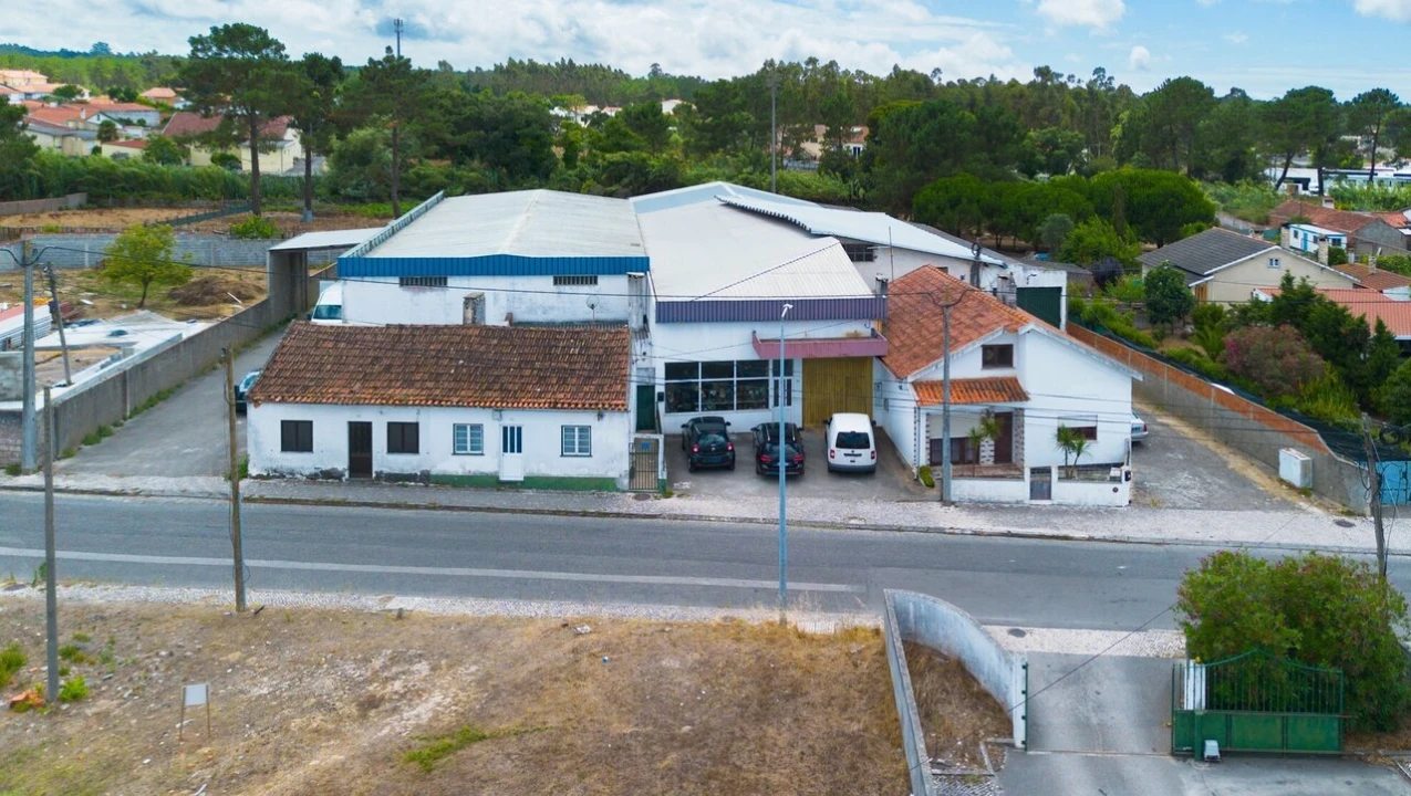 Armazém para Venda em Marinha Grande Foto 1