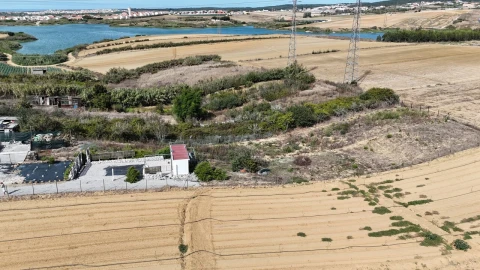 Moradia T1 para Venda em Atouguia da Baleia