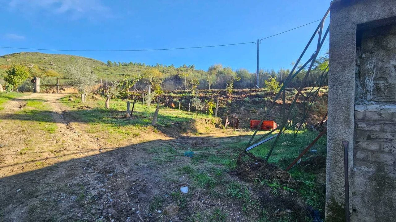 Moradia T3 para Venda em Vela Foto 10