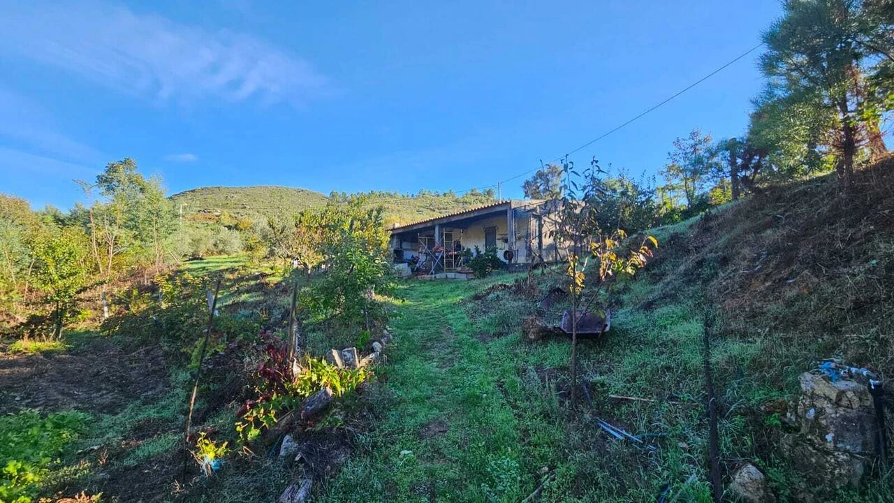 Moradia T3 para Venda em Vela Foto 17