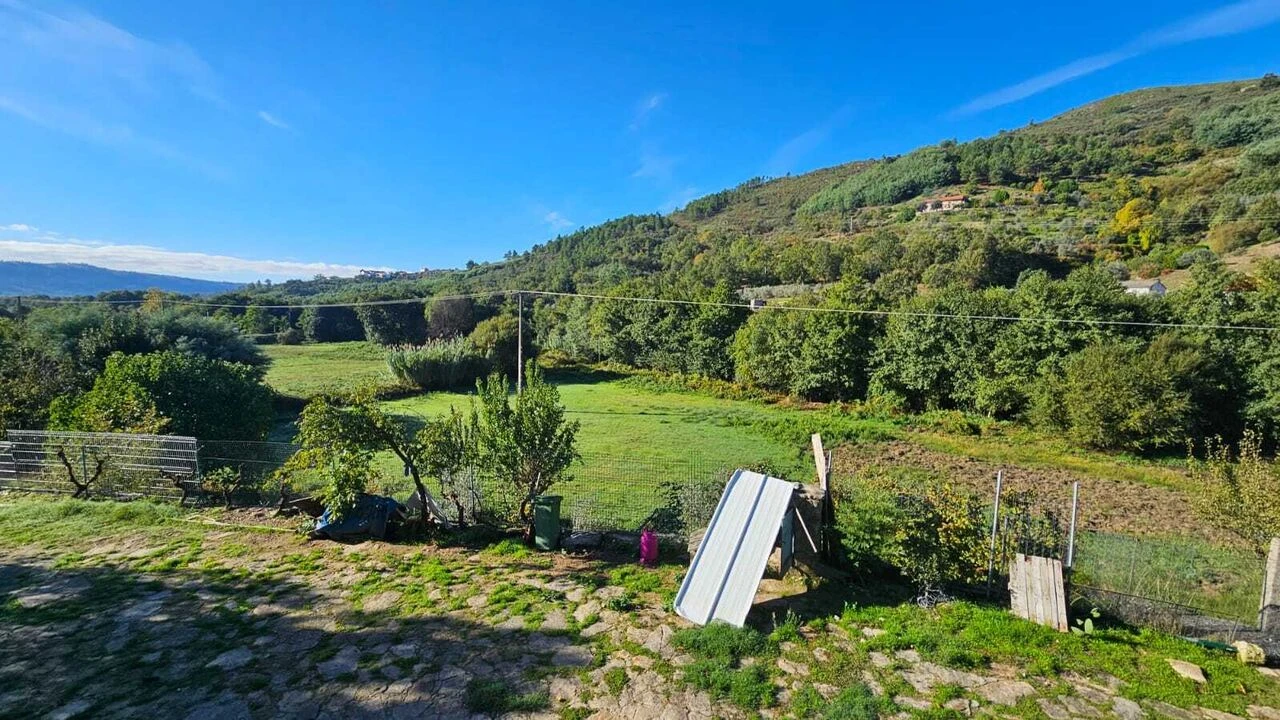 Moradia T3 para Venda em Vela Foto 20